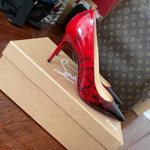 Shoes - Picture 3 of 6